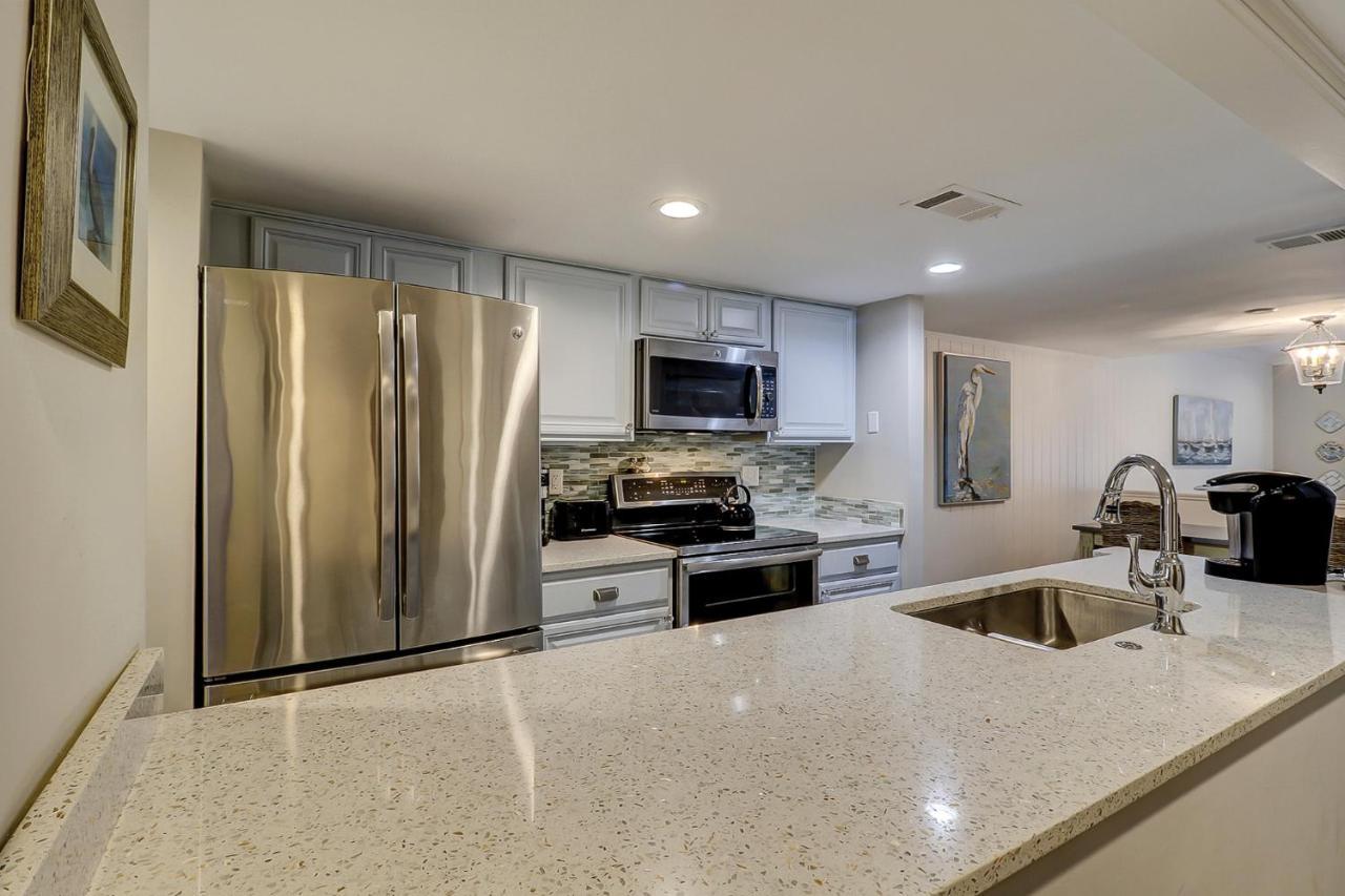 Luxury Updated New Kitchen New Floors, New Tvs, Bikes & Beach Gear Included ฮิลตันเฮดไอส์แลนด์ ภายนอก รูปภาพ