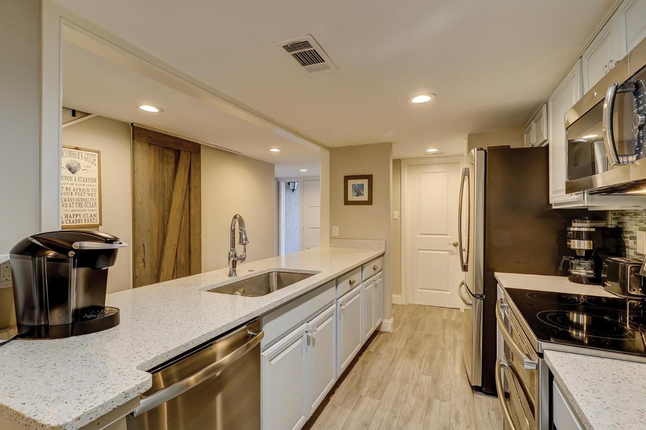 Luxury Updated New Kitchen New Floors, New Tvs, Bikes & Beach Gear Included ฮิลตันเฮดไอส์แลนด์ ภายนอก รูปภาพ